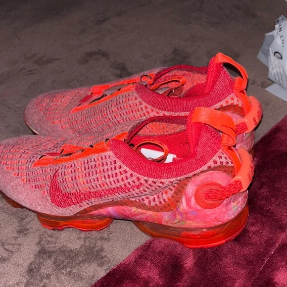 Nike Pink and Red Women's Sneakers - Picture 10 of 10